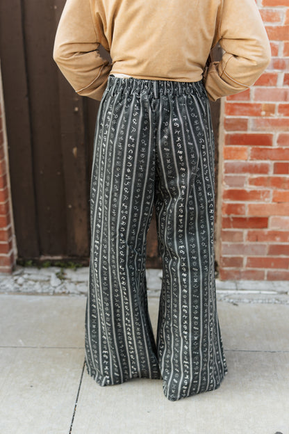 TH228 VINTAGE BLACK STRIPED BRAND PANT (8  PIECE)