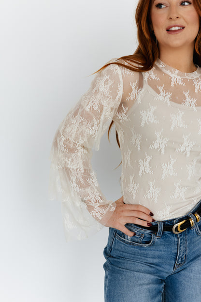 TH70 IVORY LACE RUFFLE SLEEVE LACE TOP (7 PIECE)