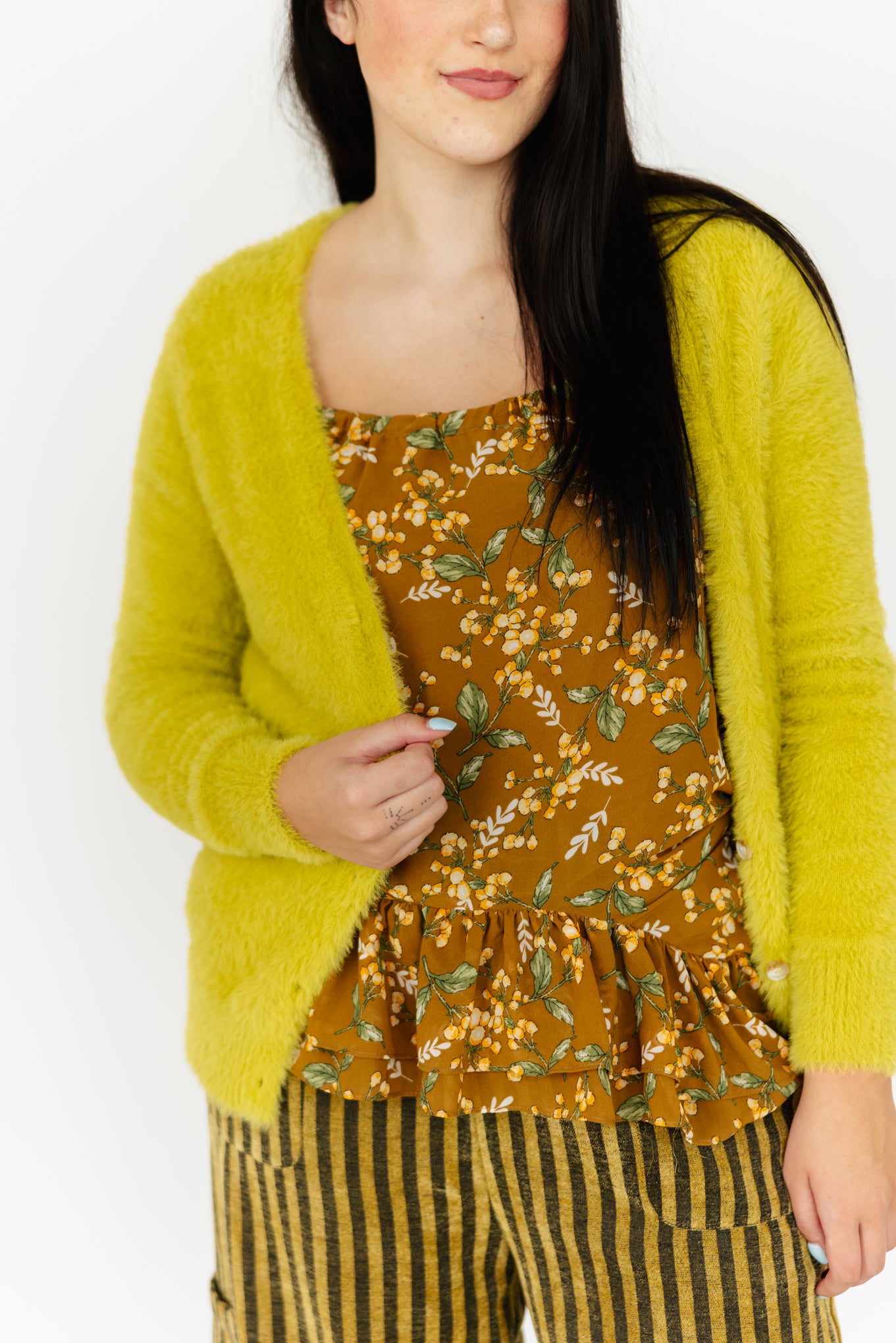 TH1625 FUZZY BUTTON SWEATER LIME (7 PIECE)