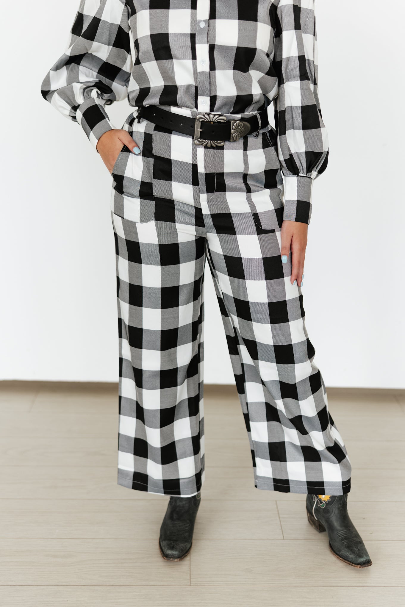 TH56 BLACK GINGHAM  PANT (8 Piece)