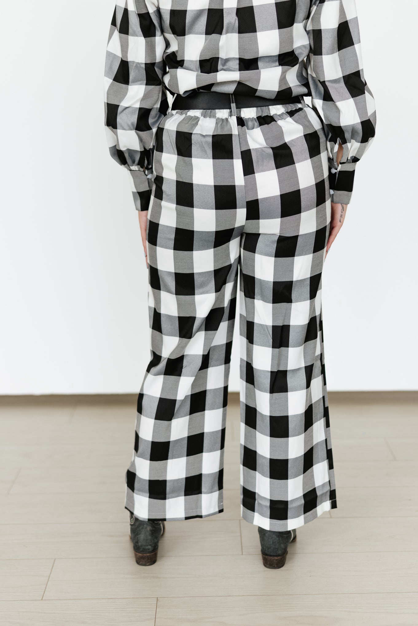 TH56 BLACK GINGHAM  PANT (8 Piece)