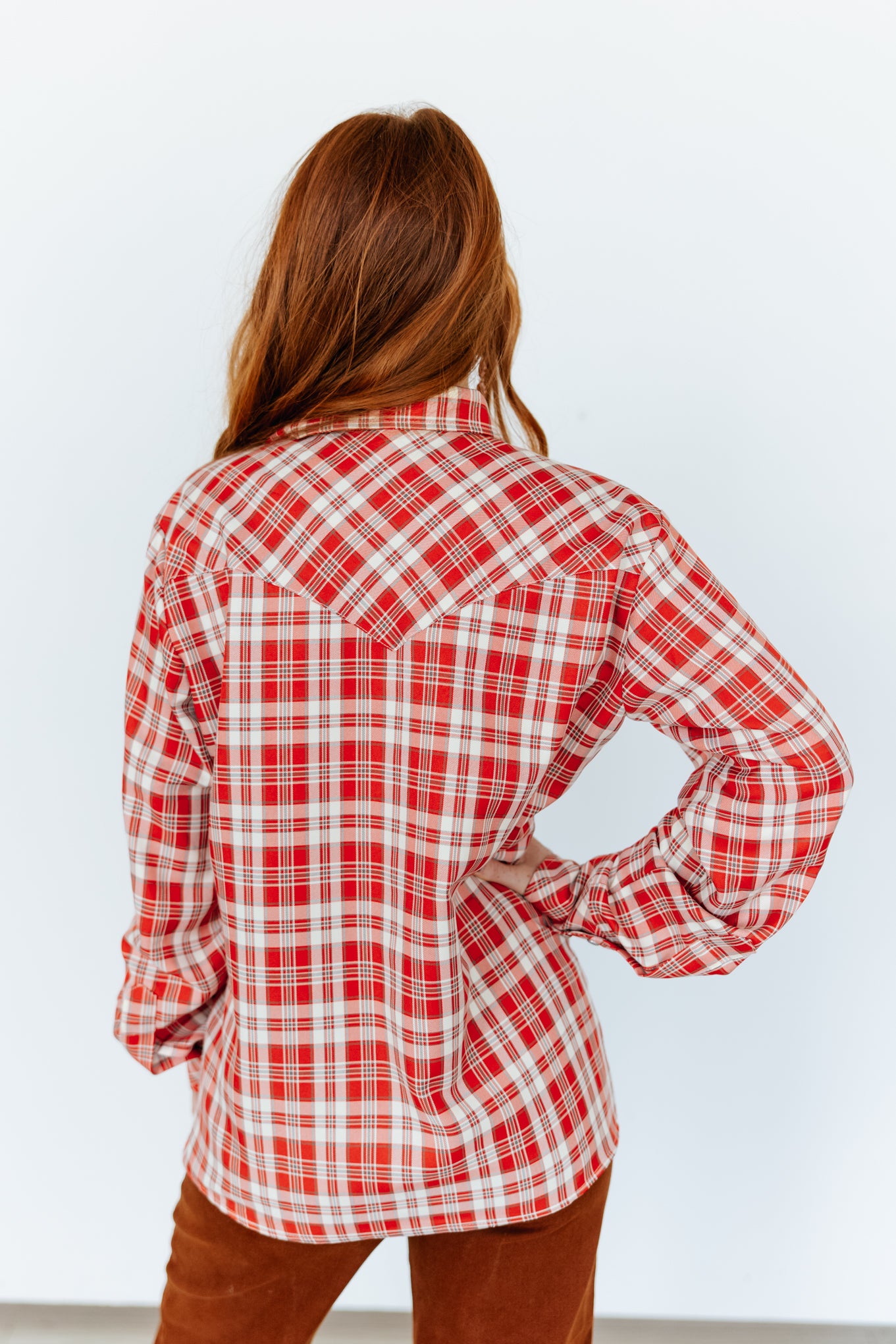 TH19  COLLAR PEARL SNAP RED PLAID  TOP (7 Pieces)