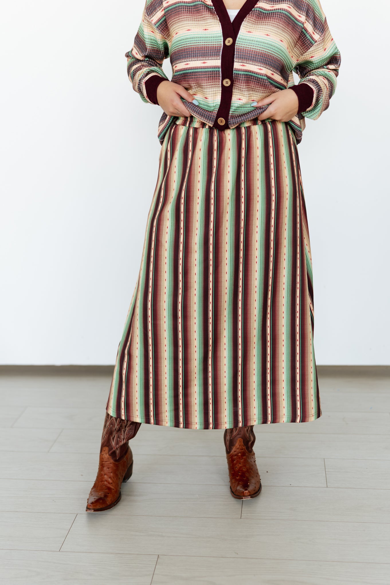 TH179 GREEN SERAPE SKIRT (7 Piece)