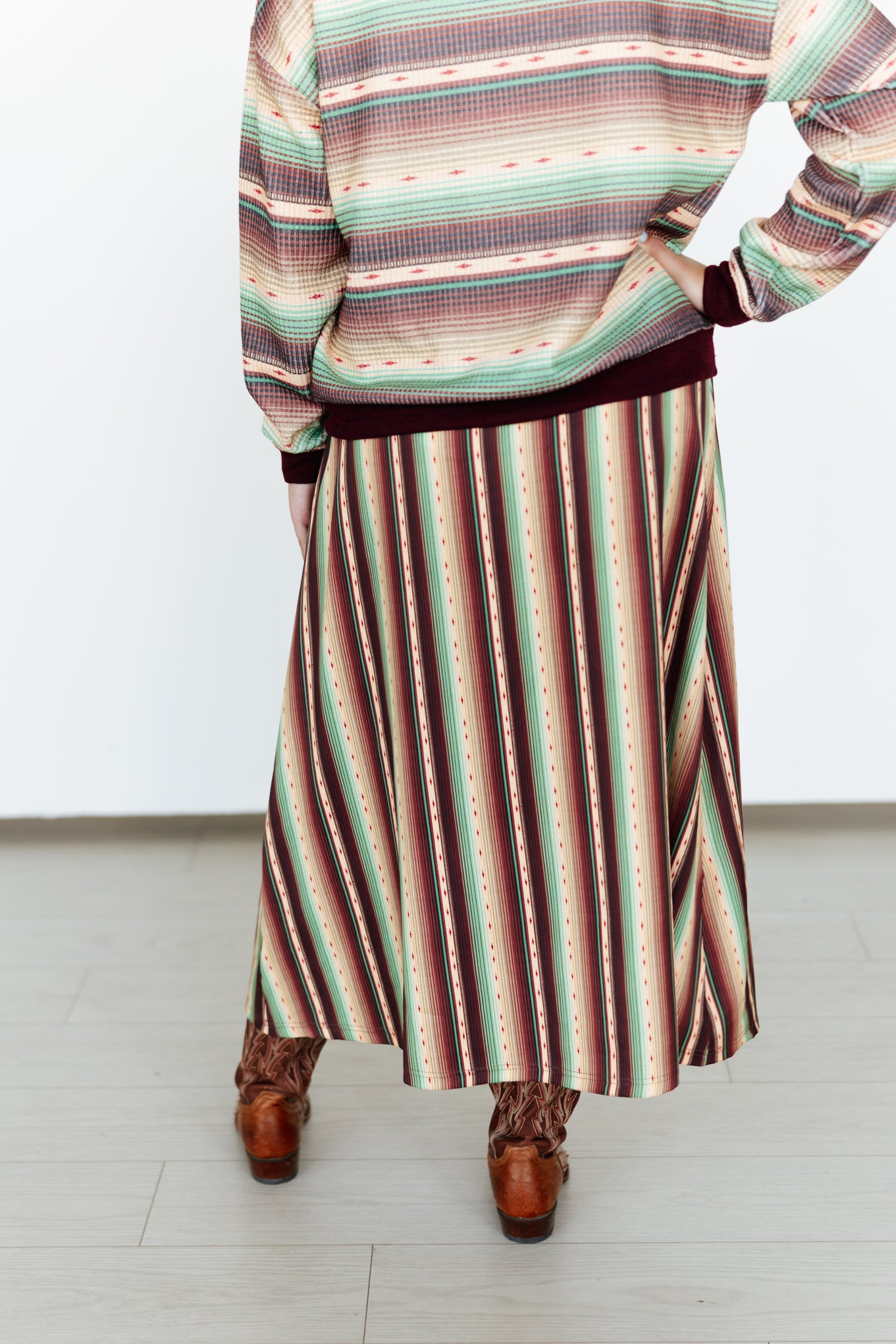 TH179 GREEN SERAPE SKIRT (7 Piece)