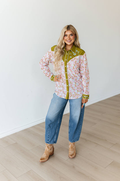 TH101 BLUSH GREEN FLORAL EMB YOKE TOP