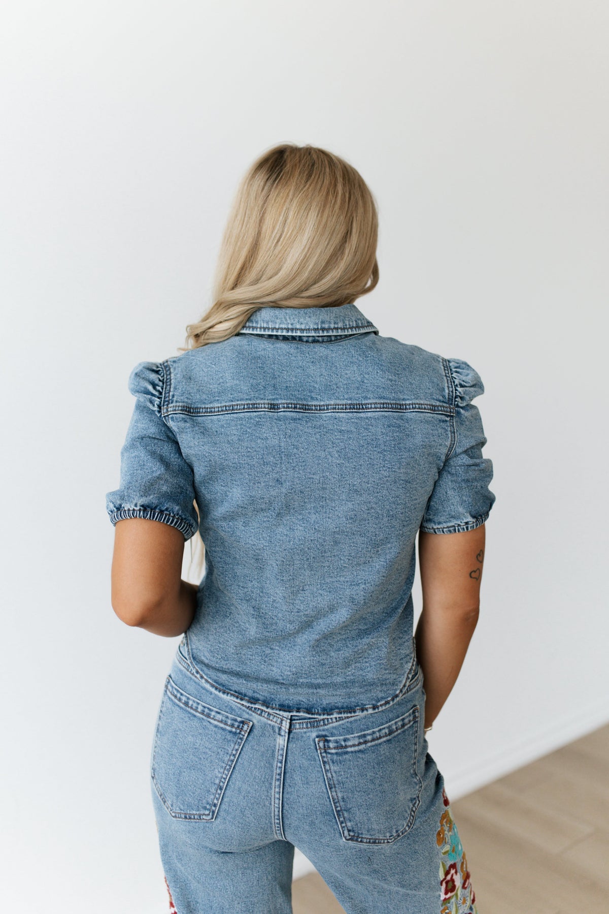 TH039S DENIM EMBROIDERY PUFF PEARL SNAP