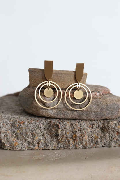 421 T165 GOLD TRIPLE CIRCLE EARRINGS