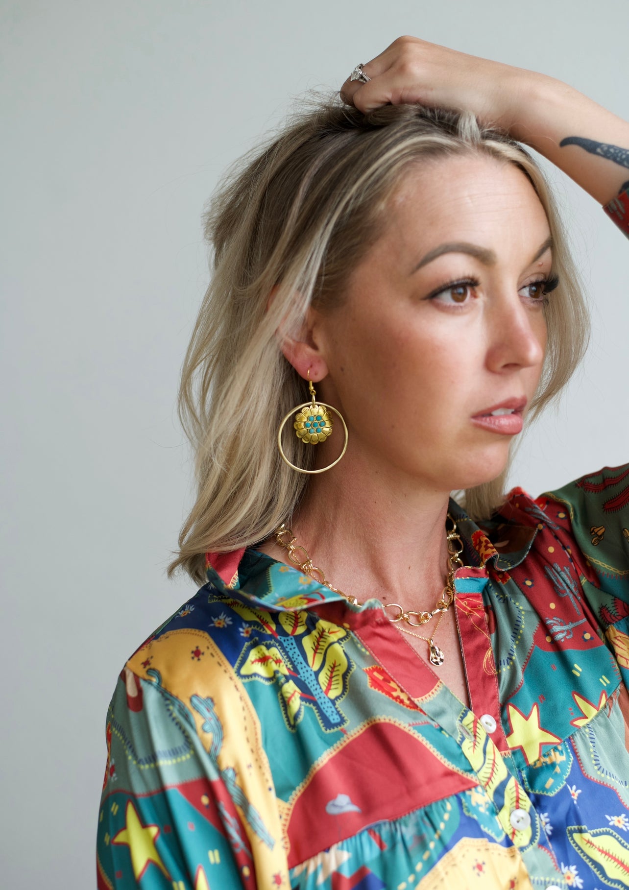 3258 R3-69 GOLD EARRING