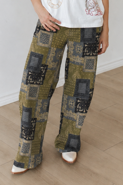 TH65 BLUE GREEN BANDANA JEAN (8 PIECE)