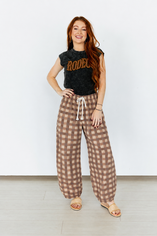 TH2107 BROWN GINGHAM BARREL PANT (7 PIECES)