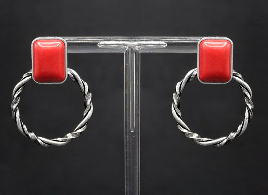 0093 H320 RED RECTANGLE TWISTED MINI HOOP ER