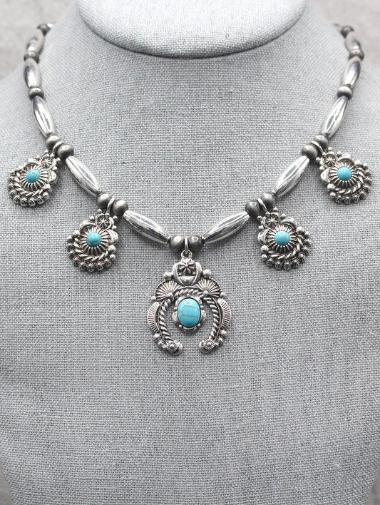 0306 HH136 SILVER AND TURQ 16" SQUASH BLOSSOM NL