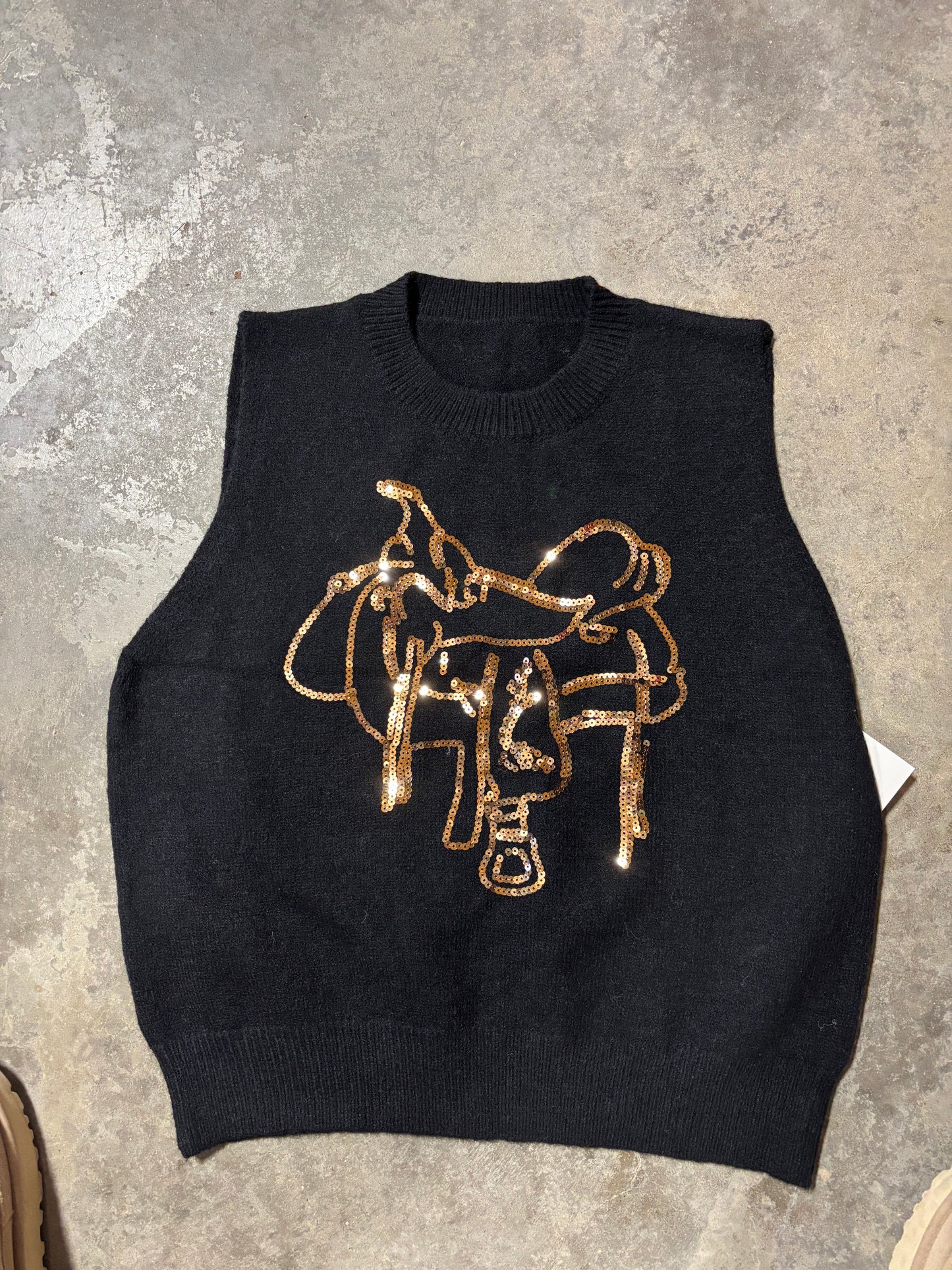TH4214 SADDLE  BLACK GOLD SWEATER VEST