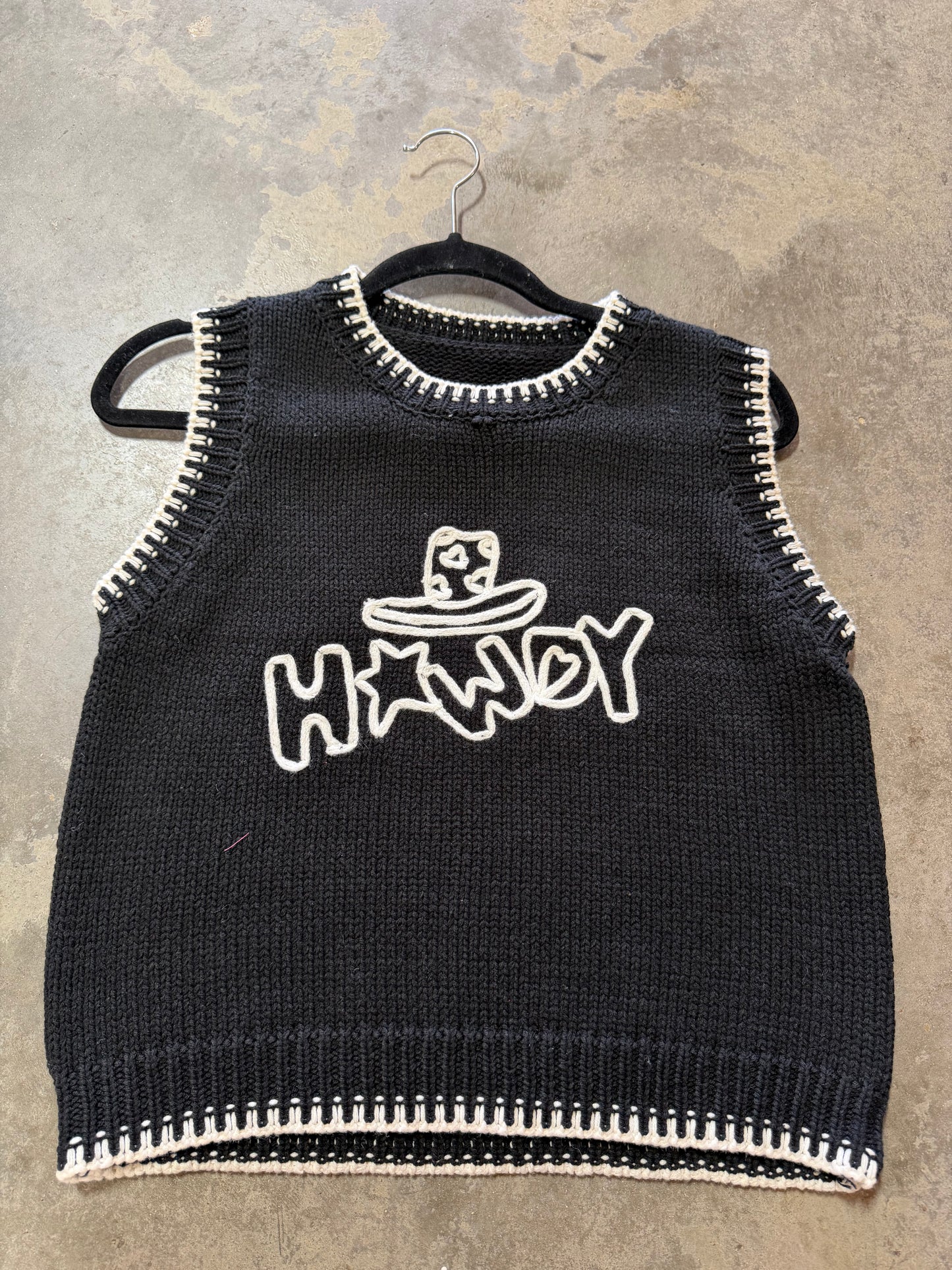 TH4215 BLACK HOWDY HAT (7 Piece)