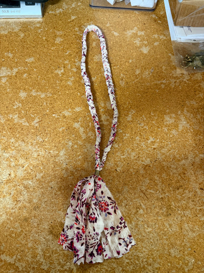 TH1155 FABRIC NECKLACE - IVORY