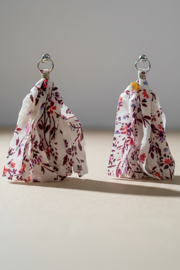 TH1152 R2-166 FABRIC EARRINGS - IVORY
