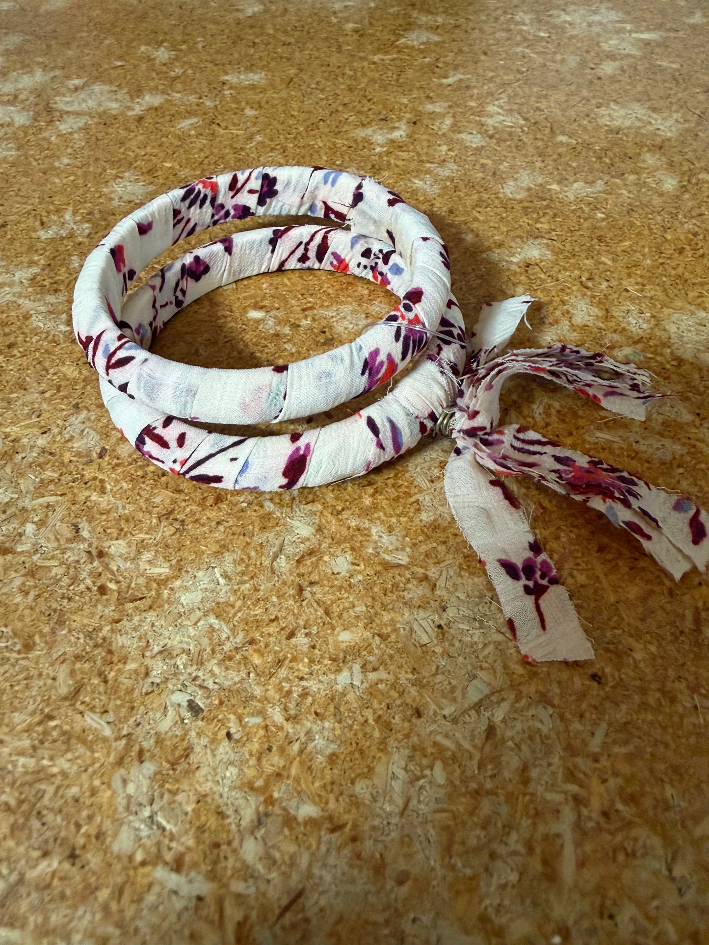TH1153 FABRIC DOUBLE BANGLE - IVORY