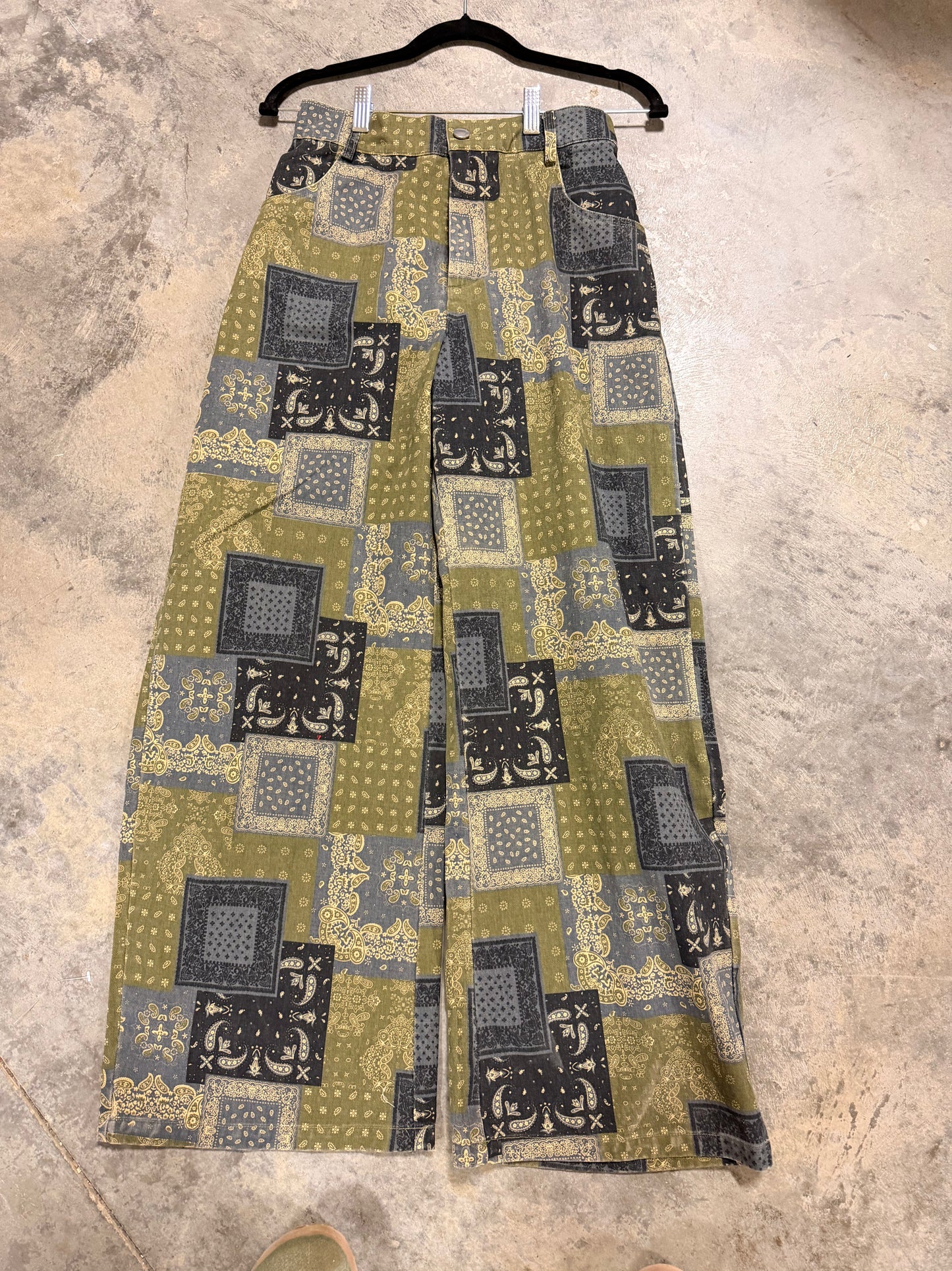 TH65 BLUE GREEN BANDANA (8 PIECE)