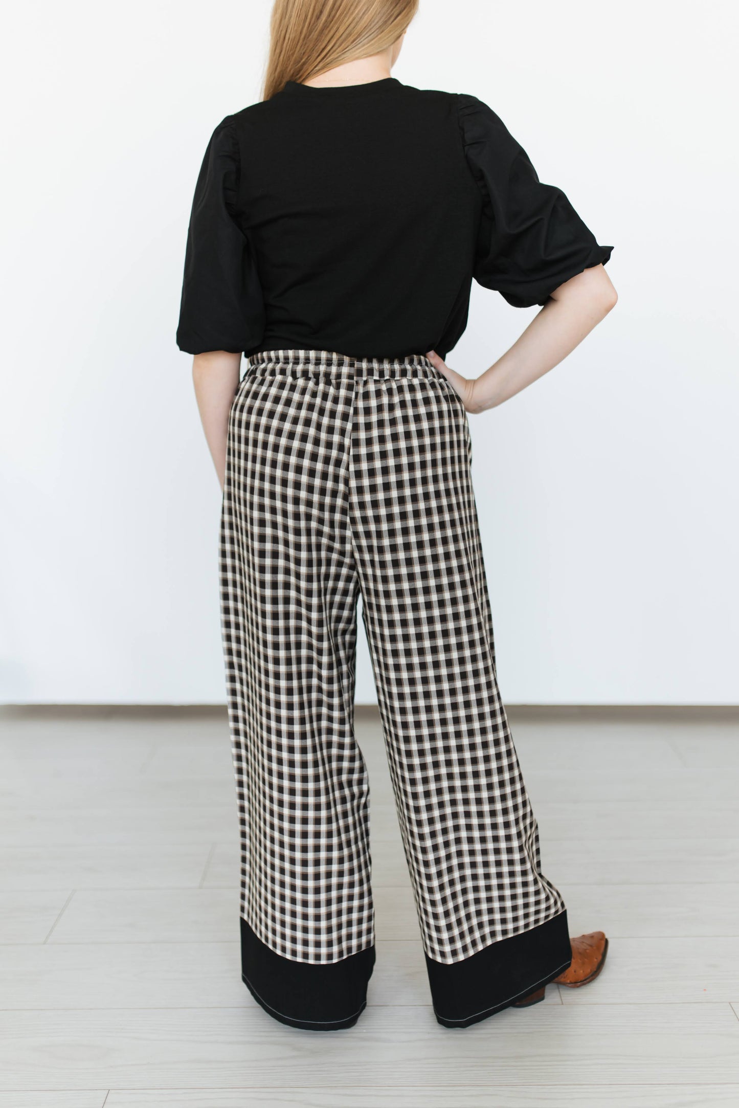 TH2109 BLK GINGHAM PEARL SNAP POCKET PANT (7 Pieces)