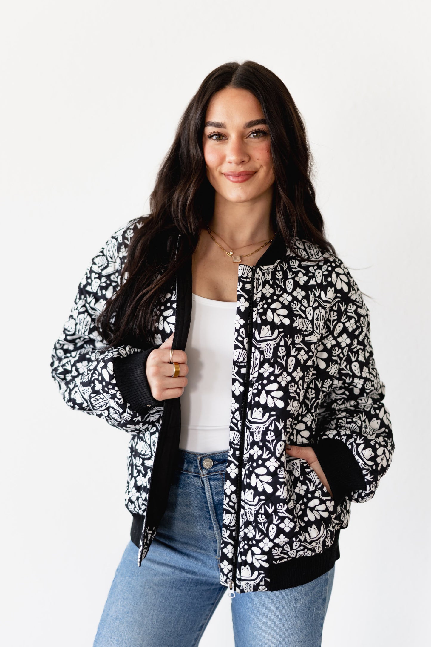 TH2412 BLACK WHITE WESTERN MOTIFF BOMBER JACKET (7 PIECE)