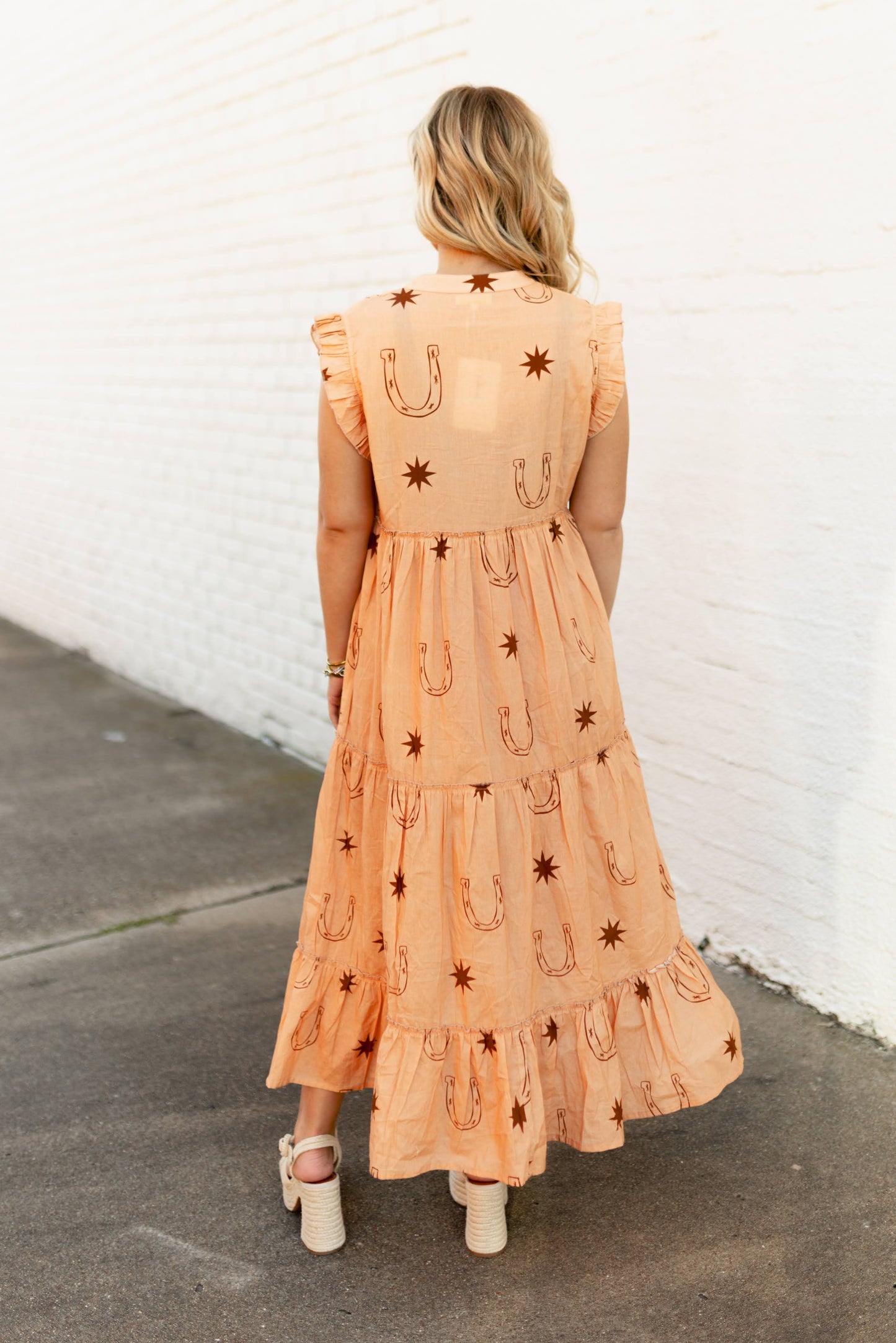226D01 PEACH TAN HORSESHOE DRESS (7 Piece)