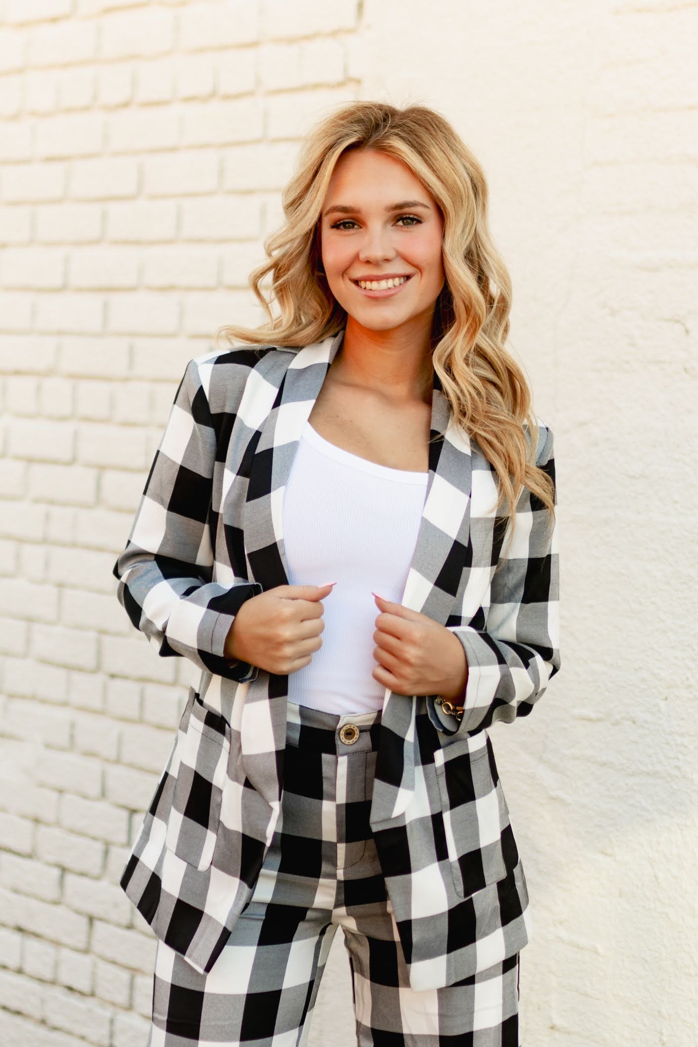 TH1200 LARGE BLACK GINGHAM BLAZER (7 Pieces)