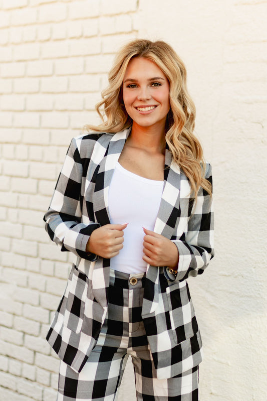 TH1200 LARGE BLACK GINGHAM BLAZER (7 Pieces)