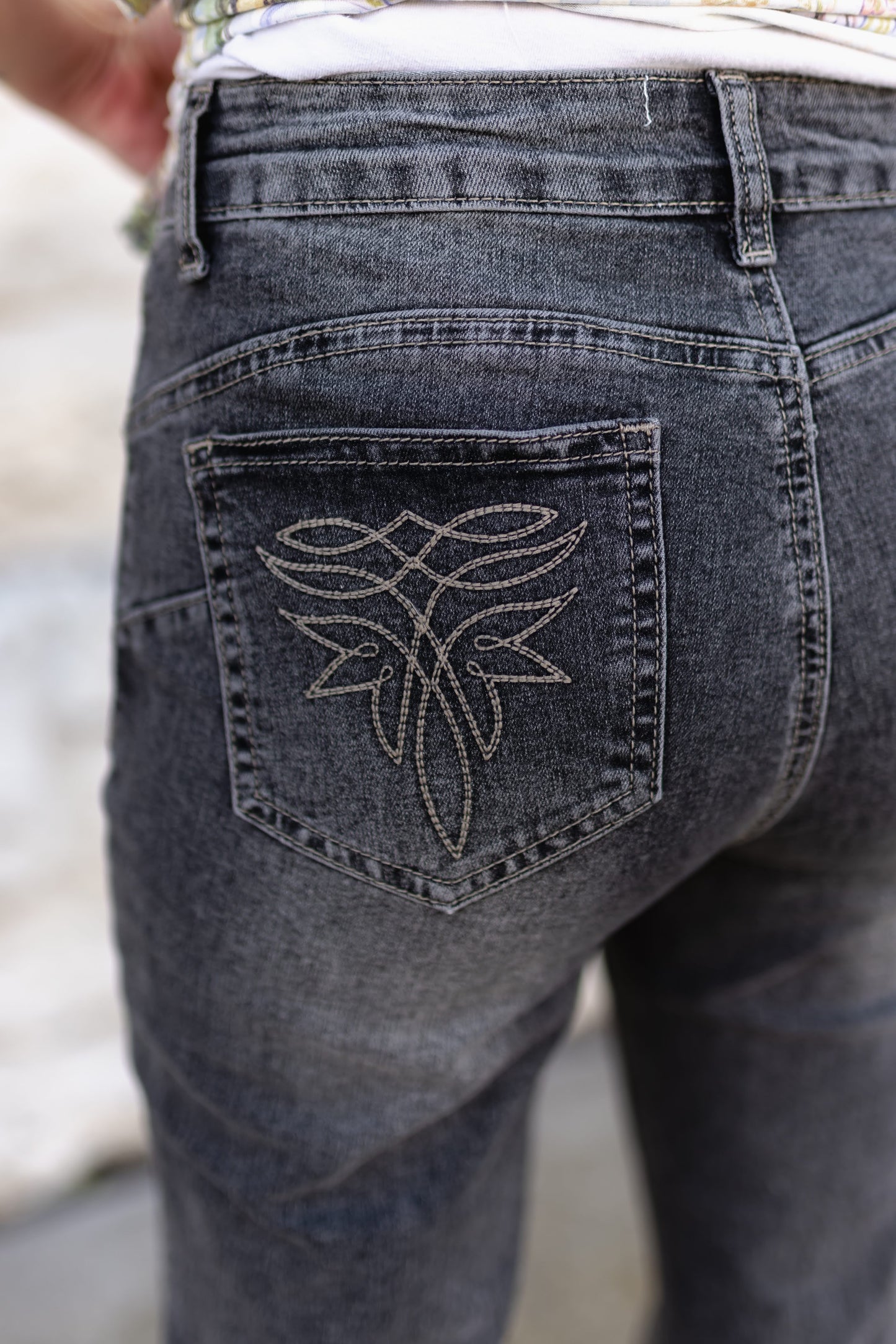 TH8830 DENIM FLAIR JEANS WITH STITCH(7 Piece)