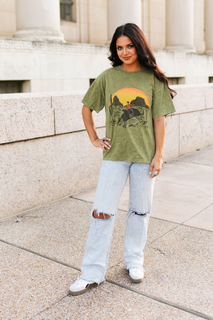 VR2 OLIVE ARMADILLO GRAPHIC TEE