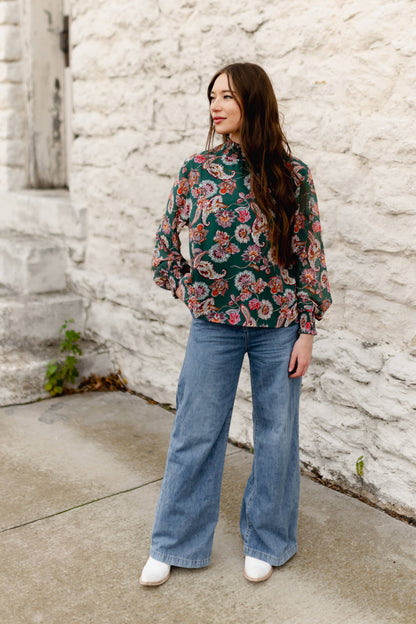 TH1900 GREEN PAISLEY RUFFLE NECK TOP (7 Piece)