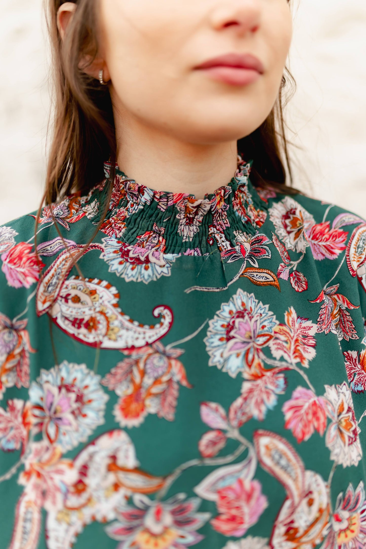 TH1900 GREEN PAISLEY RUFFLE NECK TOP (7 Piece)
