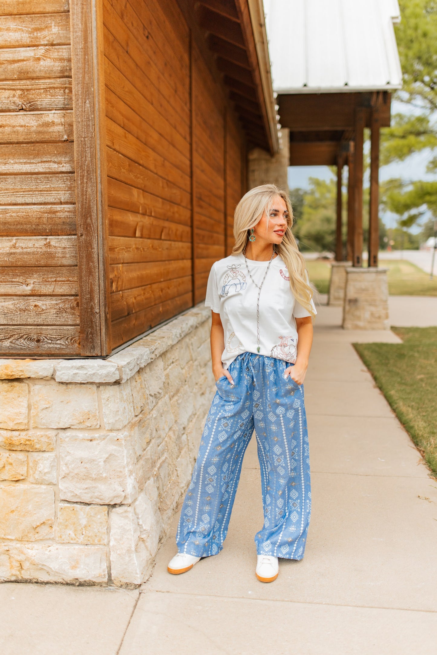 TH1401 ROPING COWBOY EMBROIDERY TEE(7 Piece)