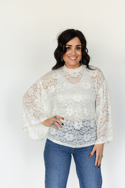 TH125 IVORY LACE BELL TOP (7 Piece)