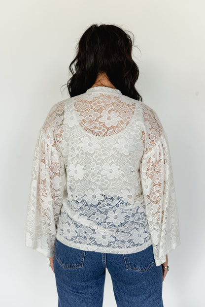 TH125 IVORY LACE BELL TOP (7 Piece)