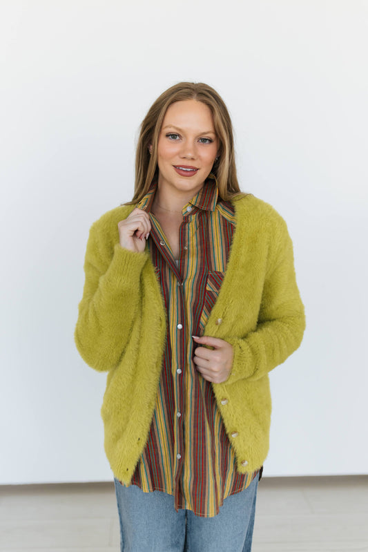 TH1625 FUZZY BUTTON SWEATER LIME (7 PIECE)