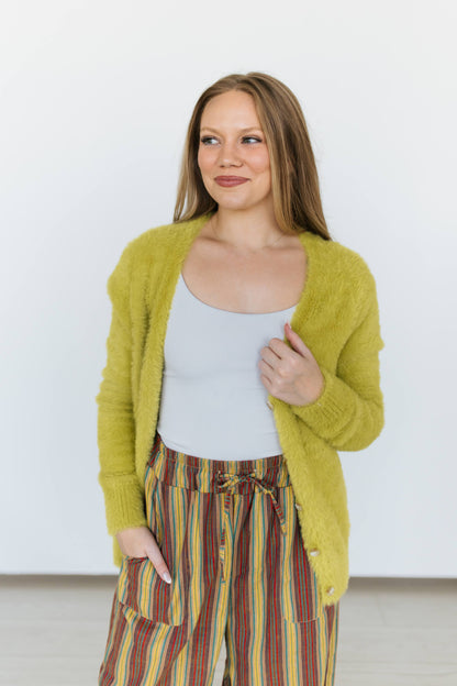 TH1625 FUZZY BUTTON SWEATER LIME (7 PIECE)