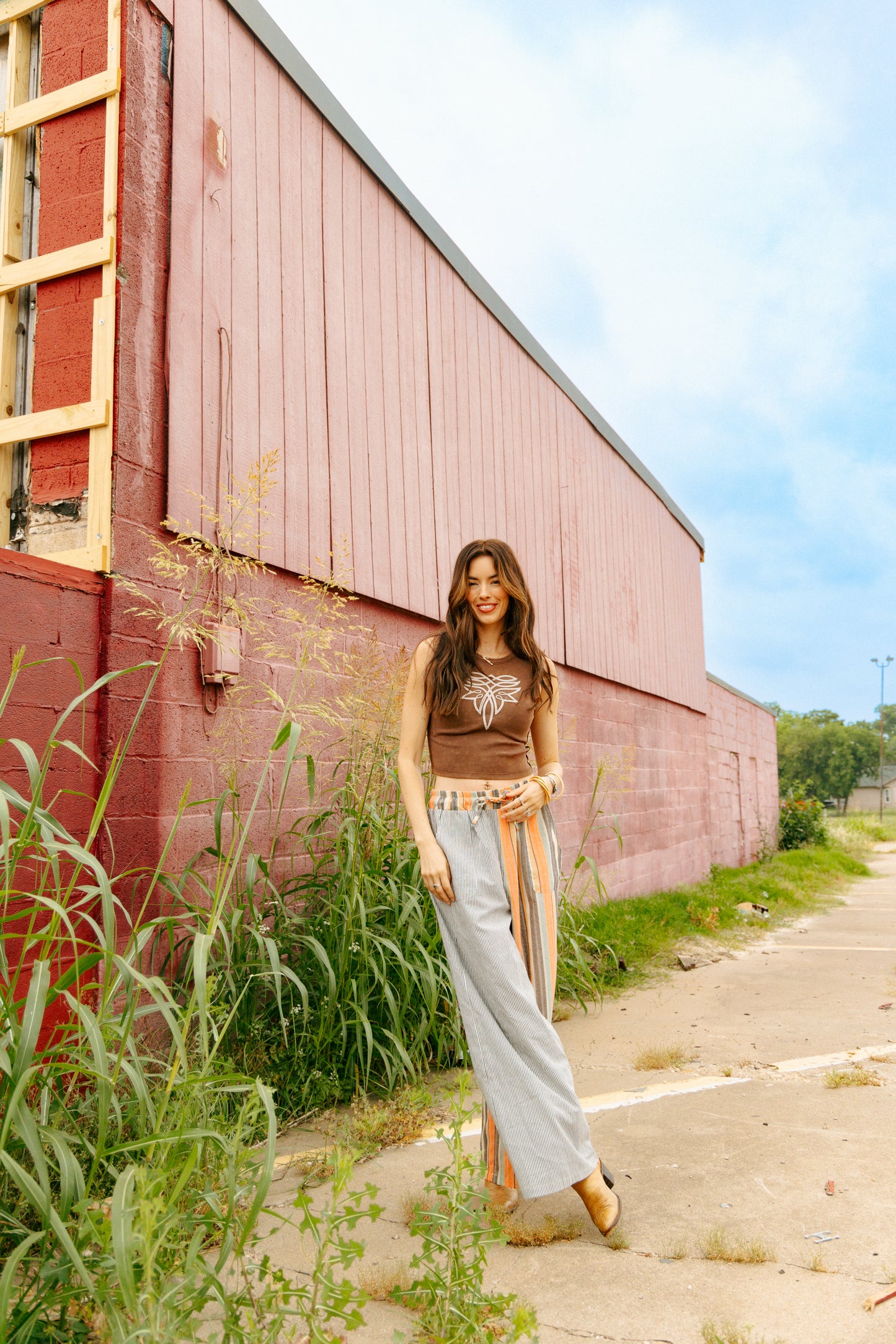 TH2001  BOOT STITCH TANK BROWN (7 Piece)