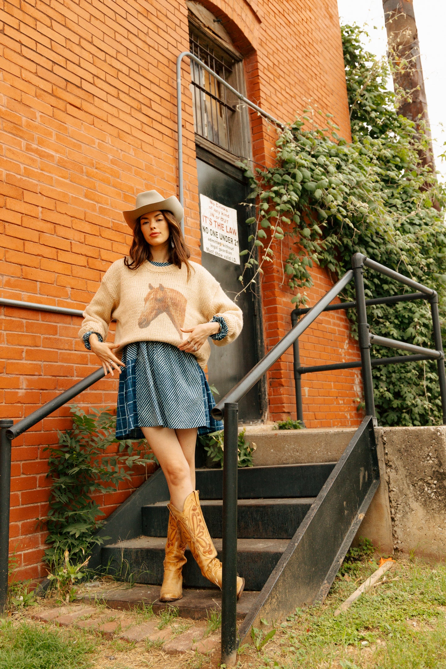 TH8474 HORSE SWEATER (7 Piece)