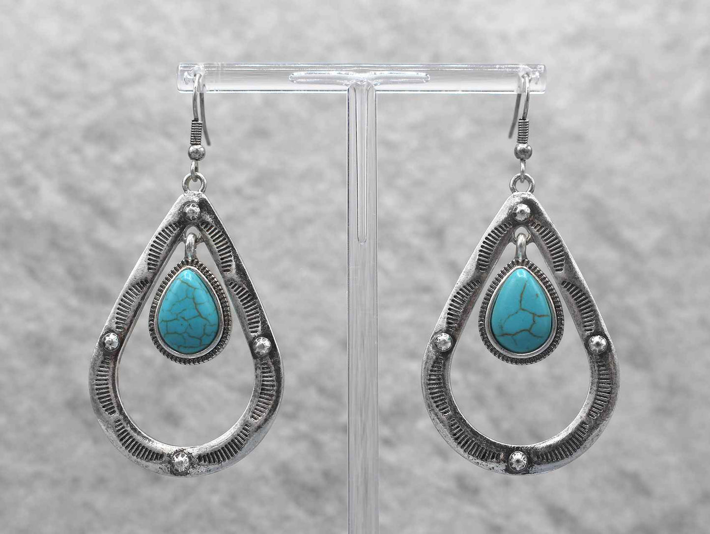 0057 H35 SILVER OVAL HOOP W/ TURQ STONE