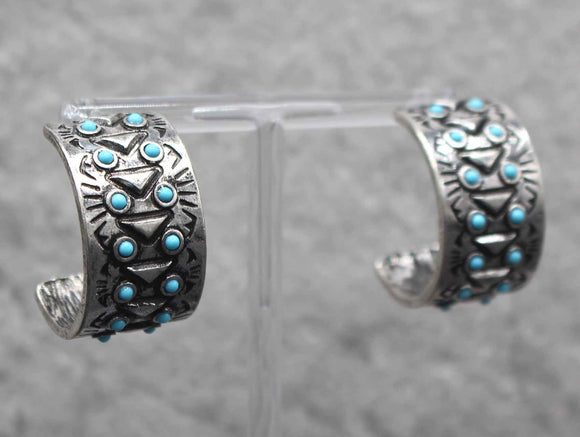 0586 Western Etched Hoop Earrings with Turquoise Stones