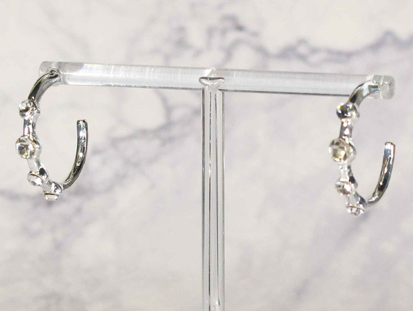 2393 T22 SILVER RHINESTONE HOOP EARRINGS