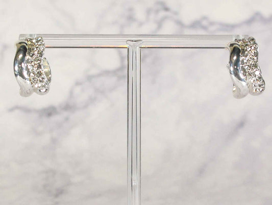 2395 SILVER T176 WAVE METAL HOOP EARRINGS WITH RHINE