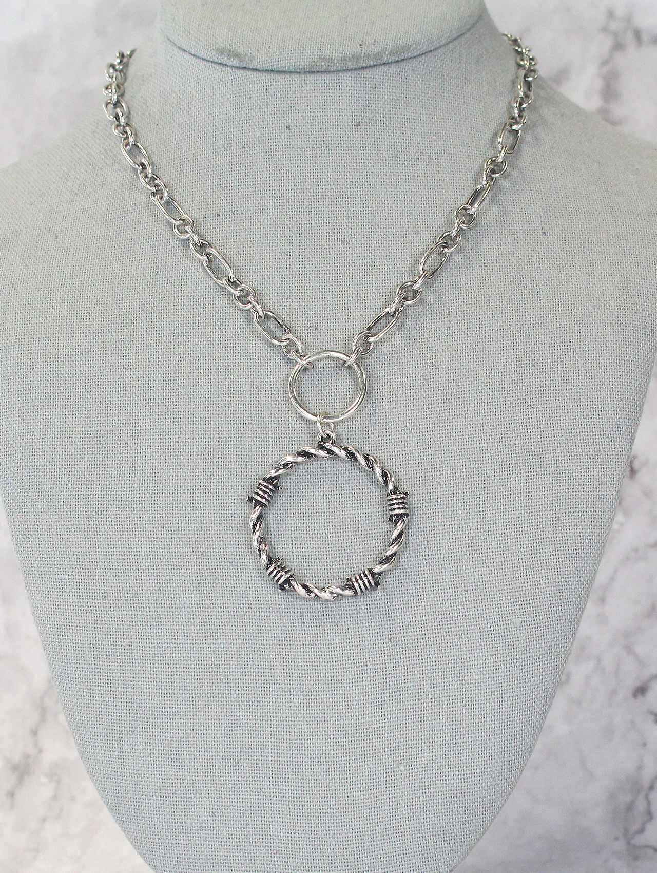 0888 R1-25 ROUND WESTERN BARBED WIRE DANGLE EA