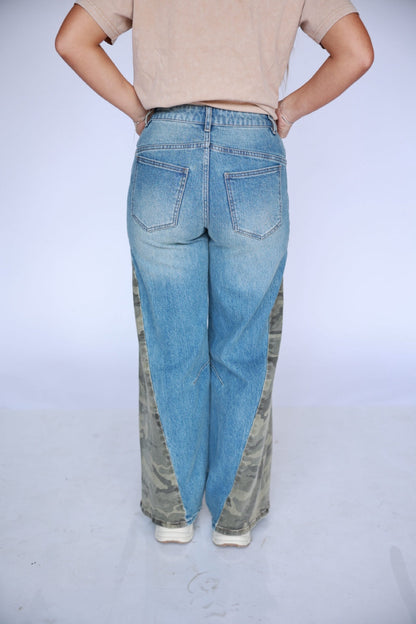 TH043 Camo Inlay Jean 7