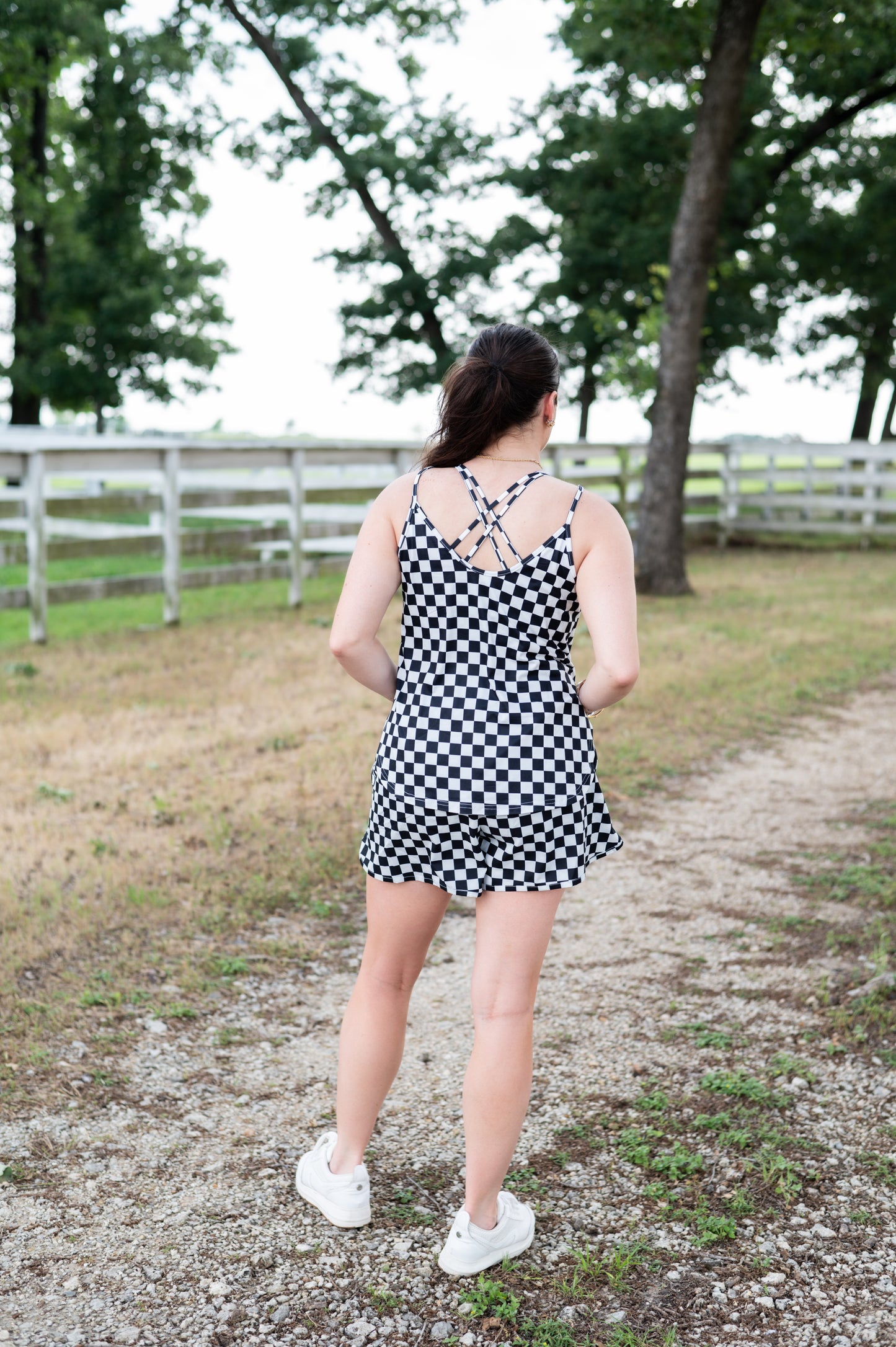 TH5 FLOWY BLACK CHECKER(7 Piece)