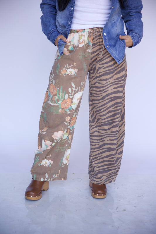 TH65-1 Desert Floral Zebra lightweight denim pant 02 focused