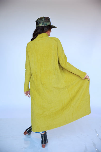 TH900 CHARTREUSE GREEN MOCK NECK SPLIT FRONT SWEATER (6 Piece)