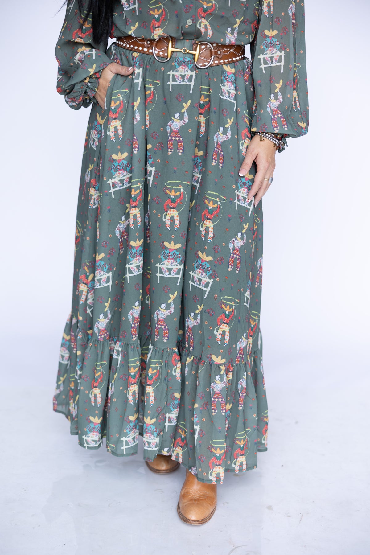 TH2605 OLIVE ROPING COWBOY SKIRT (7 PIECE)