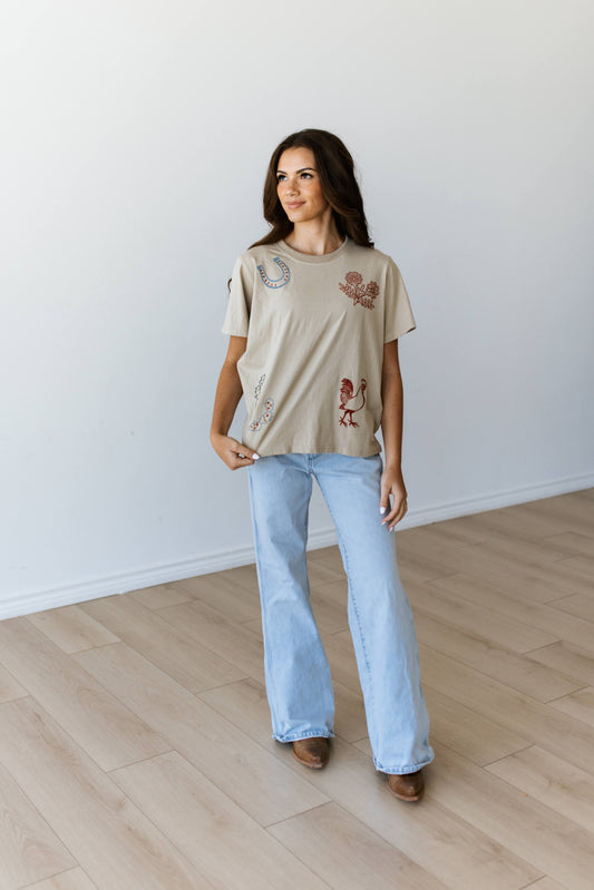 TH1401 TAN CHICKEN EMBROIDERY TEE (7 PIECE)