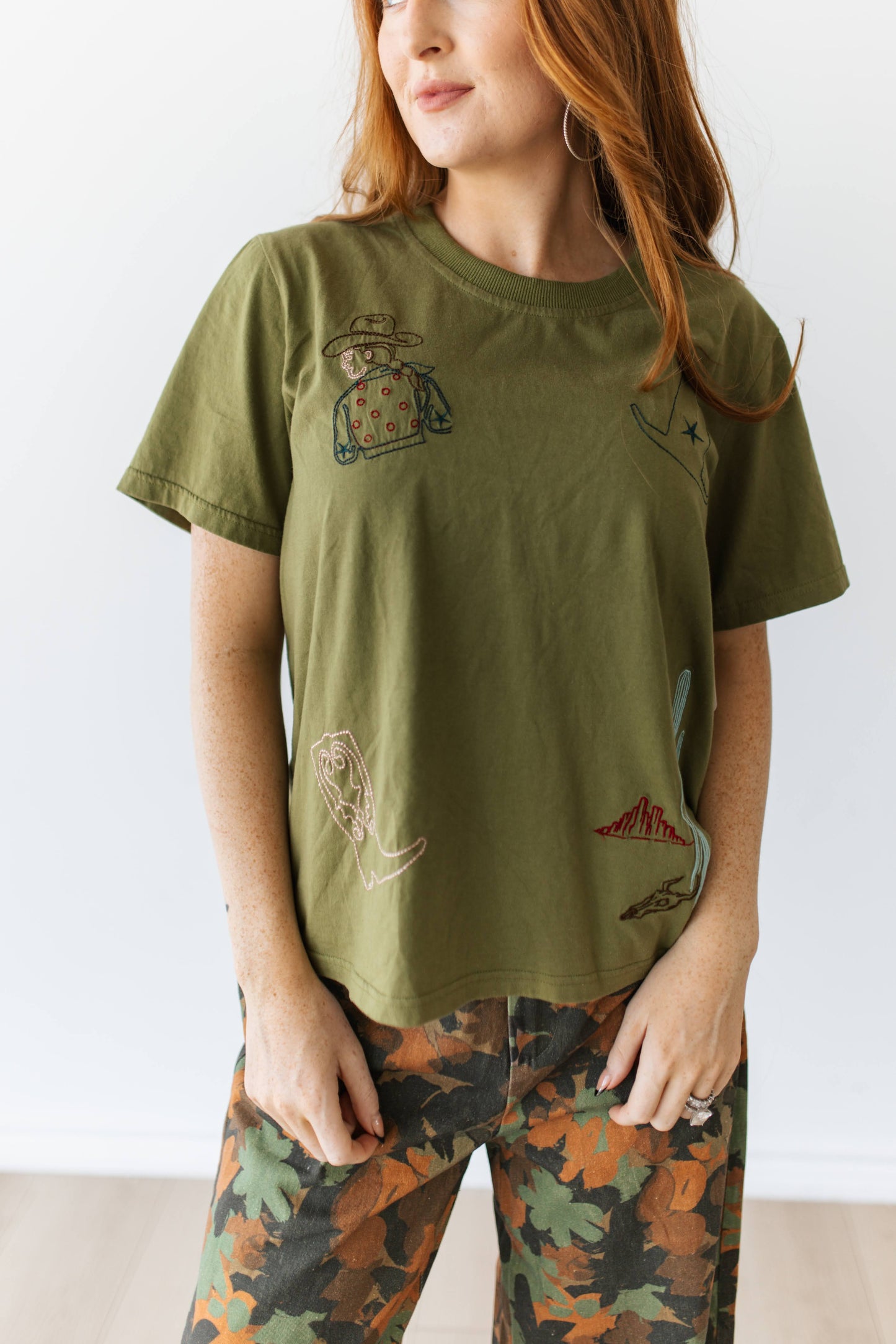 TH1401 OLIVE GREEN COWFIRM EMBROIDERY TEE (7 PIECE)